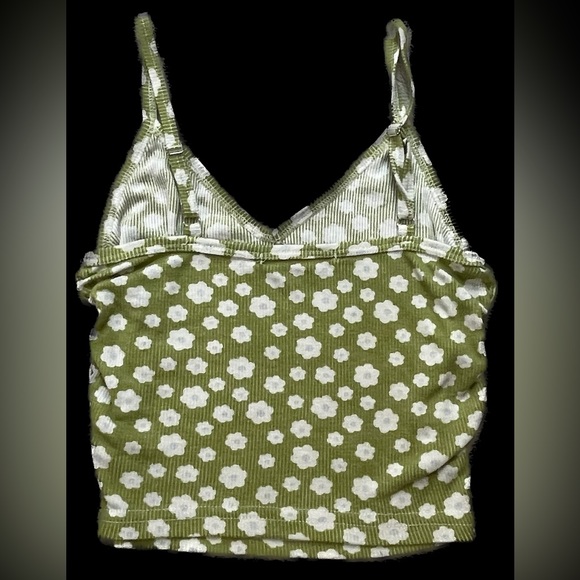 Fitted Flower tank Top - Picture 5 of 5